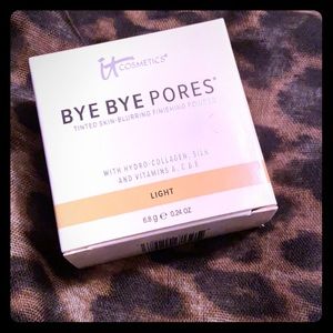 IT Cosmetics BYE BYE PORES finishing powder